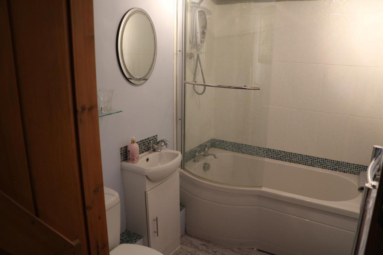 Апартаменты Flat 1 - The Old Mill - Bowbridge Lock - Stroud Страуд Экстерьер фото